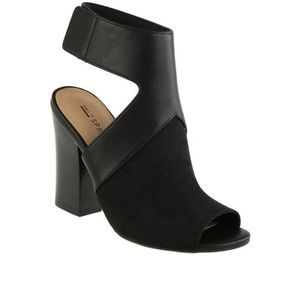 Call It Spring Womens Dwarien Peep Toe Ankle Strap Mules